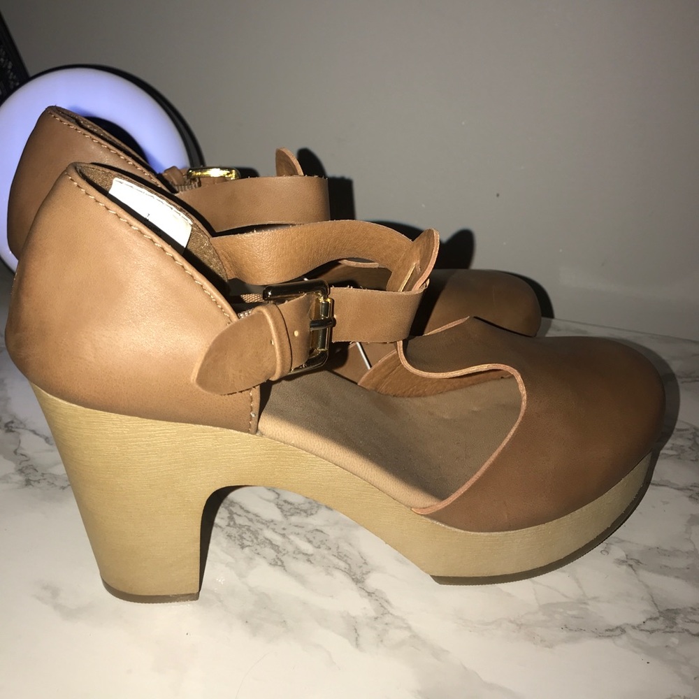 OLD NAVY heels
